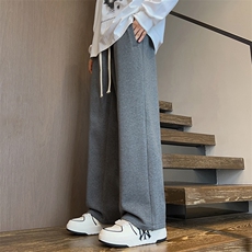 深灰色