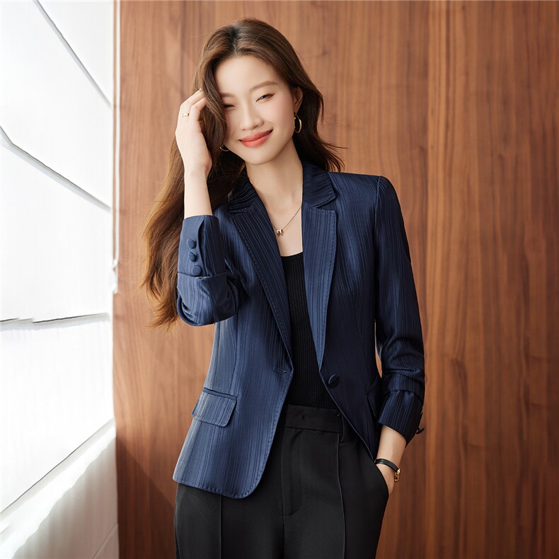 现货2025秋装新款收腰显瘦气质短款西装小外套女,女装短外套,苗苗