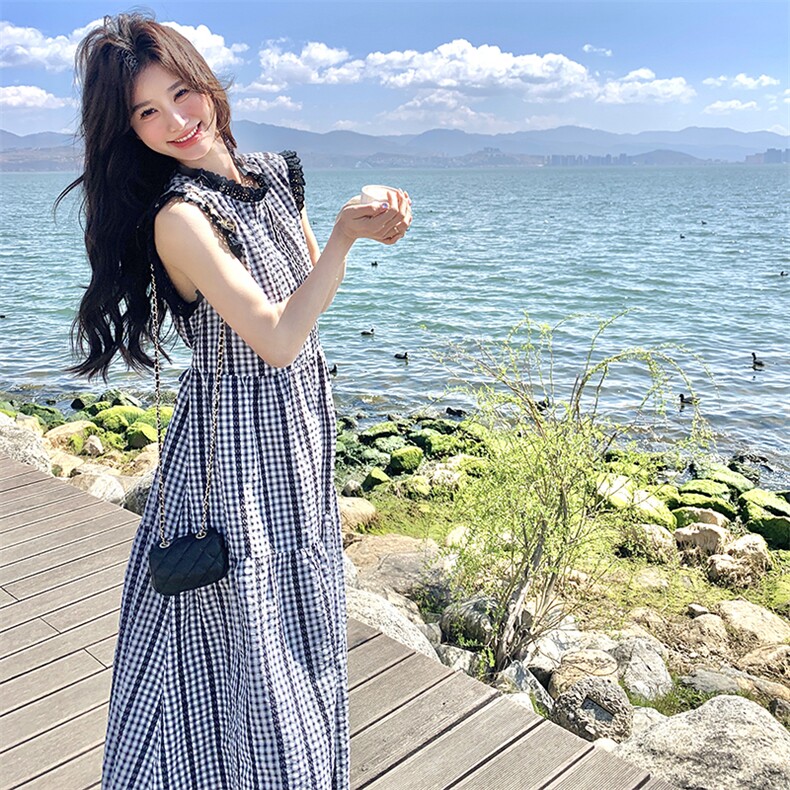 撞色拼接木耳边复古格纹连衣裙女夏2025新款海边度假风过膝长裙子,女装连衣裙,浙宝276（原081）