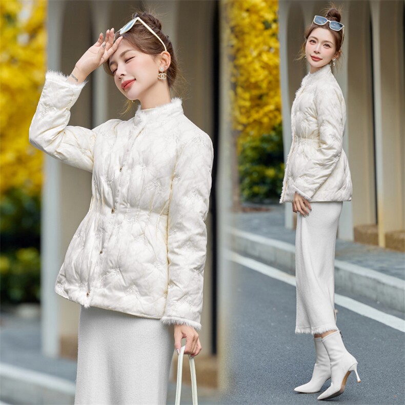 【bao款现货】2024新款冬装新中式刺绣收腰羽绒服白鸭绒水貂毛,女装羽绒服,雅静靓衣