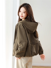 现货！现货！2026春季新款时尚宽松休闲短款外套女，女装短外套，以桐