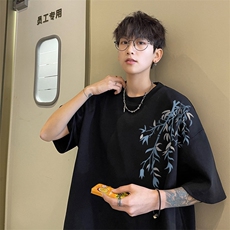 黑色