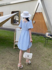 小香风连衣裙图片