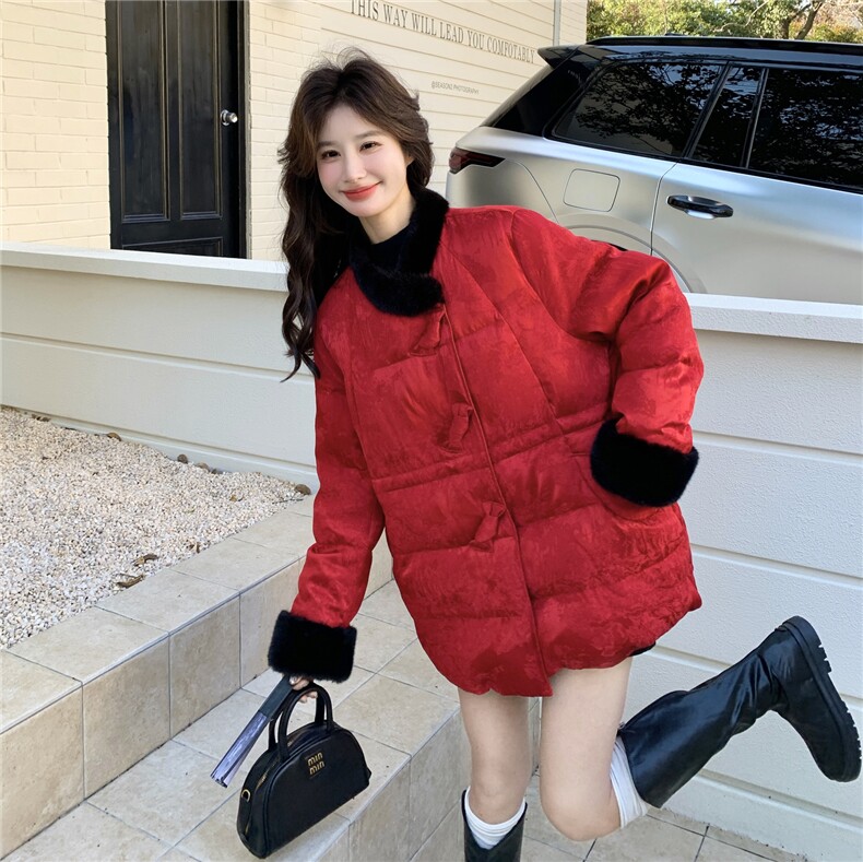 新中式红色毛绒拼接羽绒服女2026冬新款小个子时尚提花外套高级感,女装羽绒服,2C159