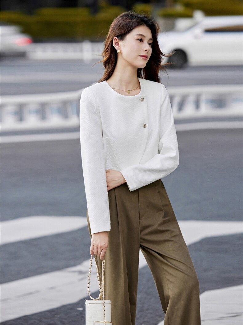 时尚气质小香风外套女春秋2025新款小个子显瘦减龄翻领短上衣,女装短外套,婵米儿