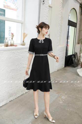 净色收腰连衣裙，女装连衣裙，莲佳妮