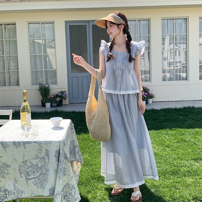 气质蓝色飞飞袖背心套装女2025夏新款温柔风蕾丝拼接半身裙两件套,女装套装/套裙,浙宝220