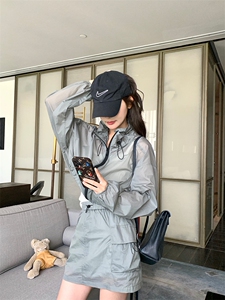 2025夏季新款宽松轻薄运动风外套防晒衣套装今年流行工装半身裙女图片