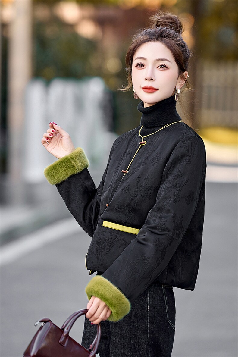 轻薄羽绒服女2024冬季新款小个子新中式国风短款独特漂亮黑色外套,女装羽绒服,半夏