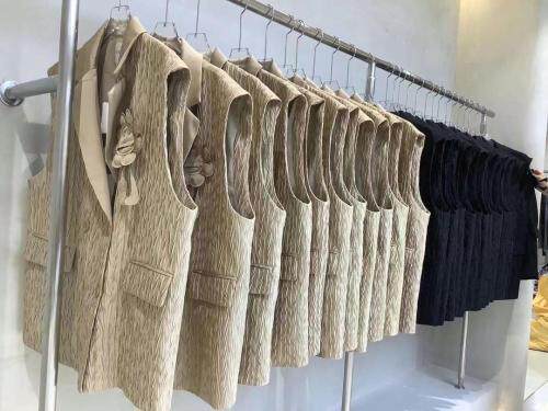 定制马甲定制面料S-M黑咖两色，女装马夹，尚映