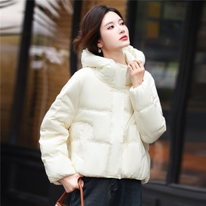 短款连帽羽绒服女2025年冬季新款小个子加厚保暖面包服白鸭绒外套图片