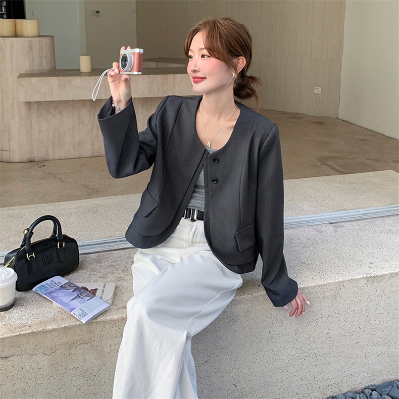 假两件设计感短外套女2025秋季新款小香风超好看气质圆领西装外套,女装短外套,1C151