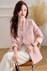 新中式国风外套女2025高档春秋新款百搭时尚妈妈西装气质提花上衣，女装短外套，姿衣坊