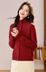 2025秋冬撞色纽扣高领浣熊绒针织开衫女宽松显瘦毛衣外套打底衫，女装羊毛衫，艾米