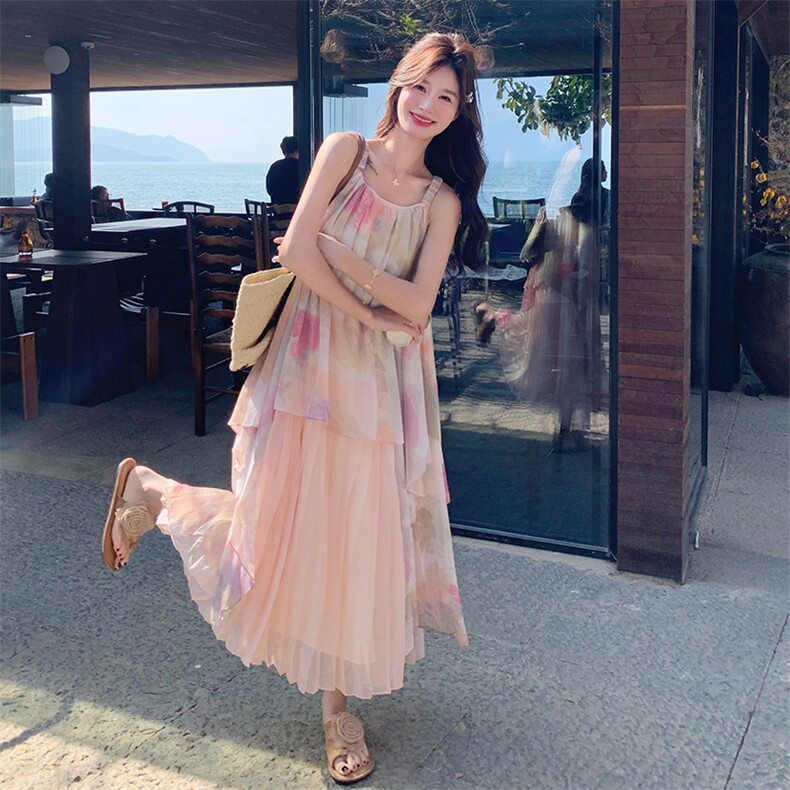 粉色法式旅游度假超仙吊带裙女2025夏季新款印花假两件初恋连衣裙,女装连衣裙,2C177