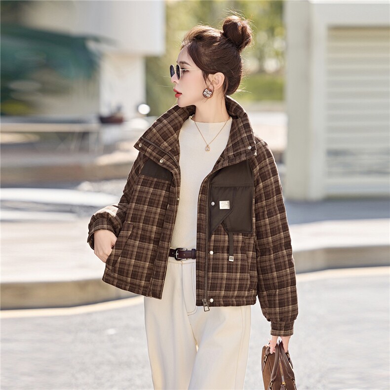 小个子羽绒服女2025冬季新款连帽复古格纹加厚保暖短款格子外套,女装羽绒服,意芙