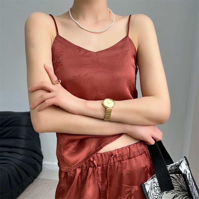 国风缎面吊带背心女气质醋酸丝滑透气女2025春夏新款提花西装内搭,女装连衣裙,蒙绒特