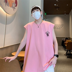粉红色