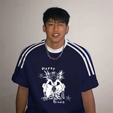 藏青色