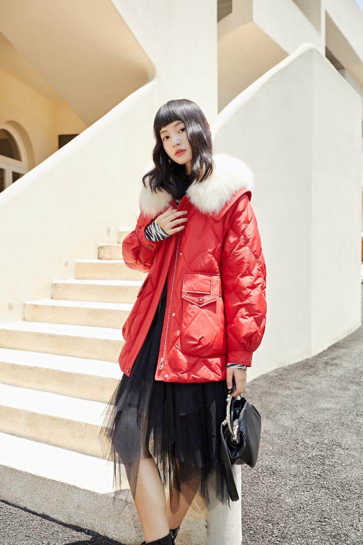 现货冬装羽绒服，女装羽绒服，千浪依族