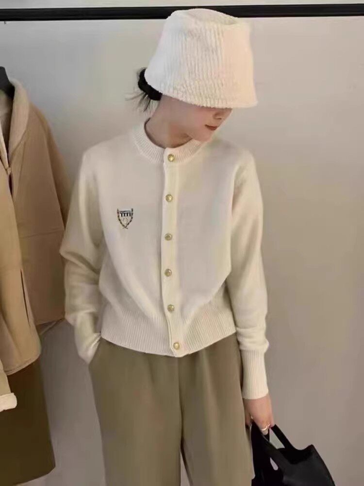 洋气英伦红色~学院风针织毛衣外套202春装新款圆领徽章女开衫秋冬图片