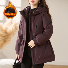 红工装羽绒服女2025冬季新款加厚保暖白鸭绒内胆派克服外套，女装羽绒服，慕咨
