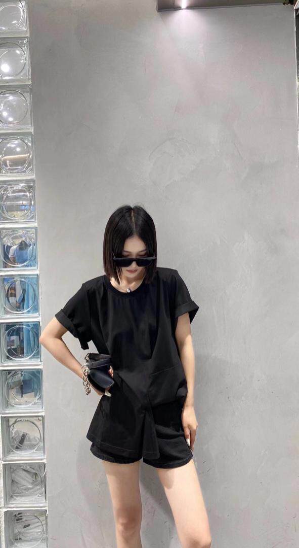 夏季新款圆领压褶纯T恤，女装T恤，圣芭拉