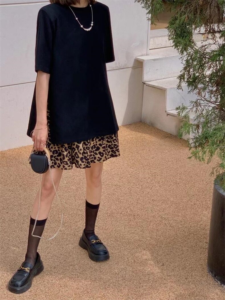 夏季新品时尚短袖现货两色，其它，春天