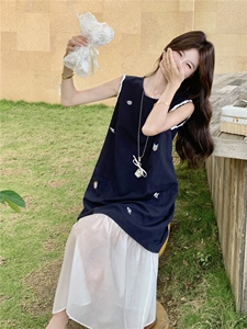 刺绣无袖连衣裙女夏季2026新款韩系减龄休闲甜美假两件拼接背心裙图片