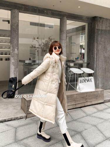 韩版牛角扣高定款羽绒服，女装羽绒服，欧尚时