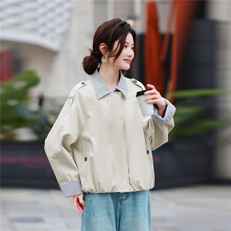 时尚条纹拼接假两件短外套女春季新款设计感减龄夹克风衣上衣,女装短外套,鑫源服饰