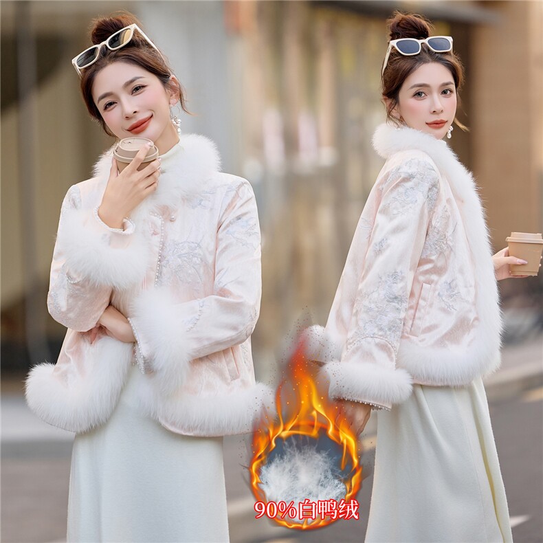 【bao款大货已出】2026冬装新款新中式重工钉珠狐狸毛羽绒服90绒，女装羽绒服，雅静靓衣
