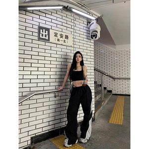 三条杠速干阔腿工装裤ins潮牌美式降落伞兵运动裤KZ26图片