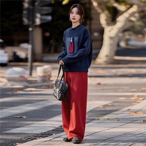 加绒卫衣套装女2026新款套头绣花圆领上衣直筒休闲百搭红色长裤图片