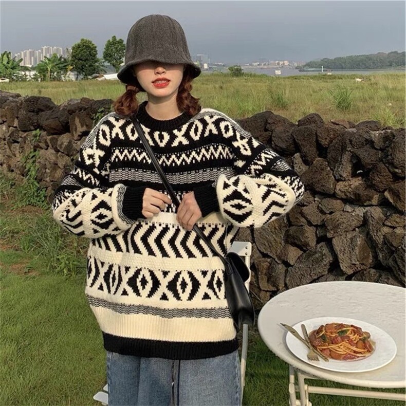 女秋冬新款35%羊绒宽松慵懒风日系复古条纹针织衫,女装羊绒衫,以美红杉羊绒