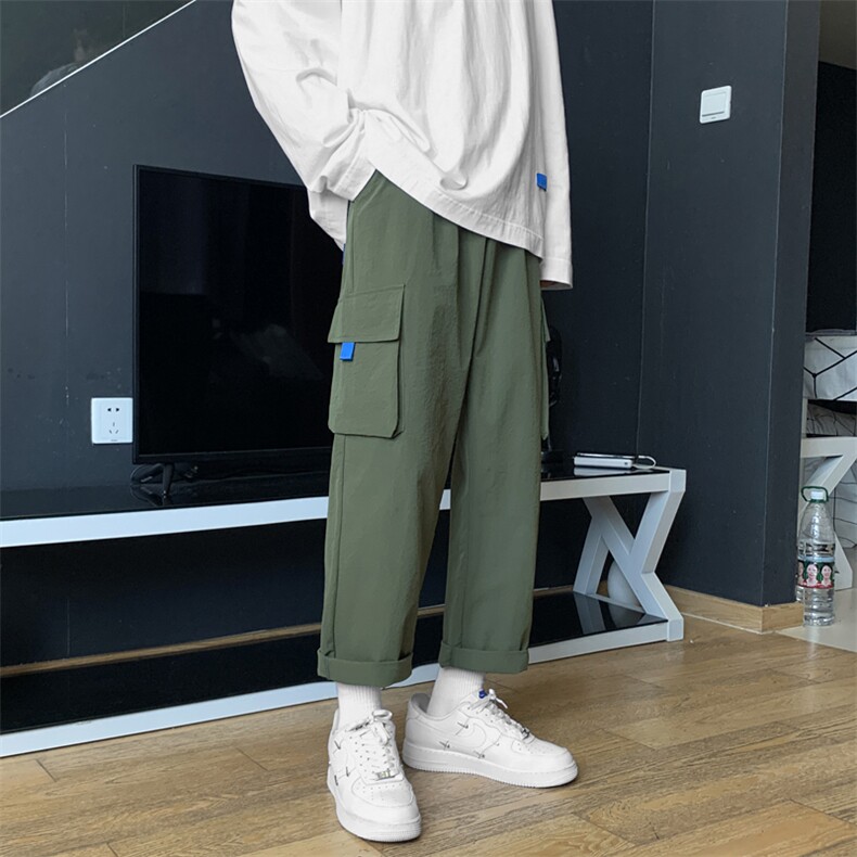 卡其色