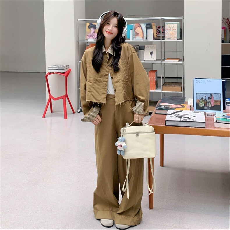 卡其色工装格子拼接夹克套装女秋2025新款一整套穿搭阔腿裤两件套图片