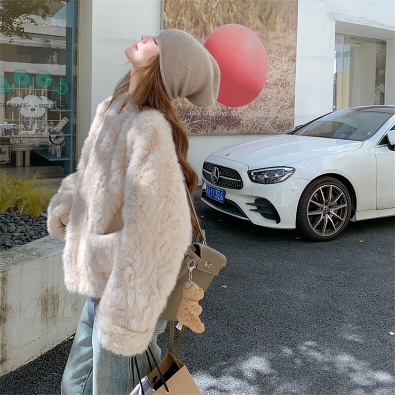 皮毛一体毛茸茸外套女2025冬季新款超好看设计感时尚保暖短款棉服,女装短外套,2C217