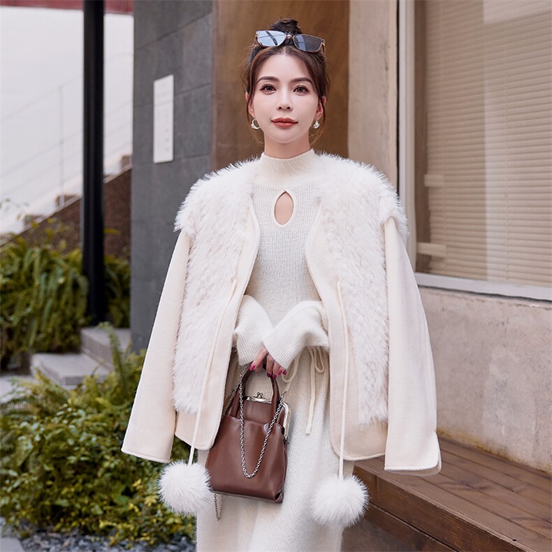 2023年冬季仿真皮毛一体小香风设计感拼接加厚小个子外套,女装皮草,韩蜜菓