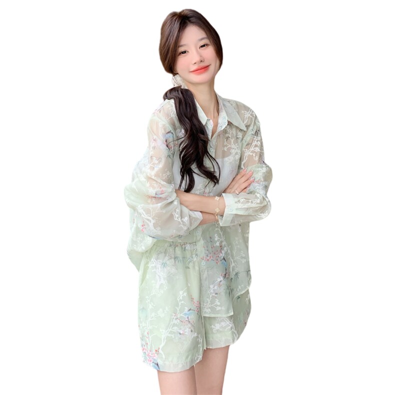 浅绿色提花防晒衫套装女小个子2025夏新款轻薄防晒衬衣短裤两件套,女装套装/套裙,2B237