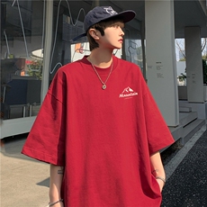酒红色