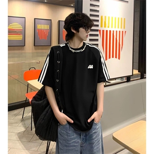 抖音得物供货240克宽松纯棉美式潮牌印花三杠全带短袖T恤AT1403图片