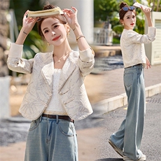 小香风提花短款西装外套女新款气质修身显瘦盘扣外搭上衣，女装短外套，芭米依尚