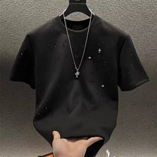 黑色