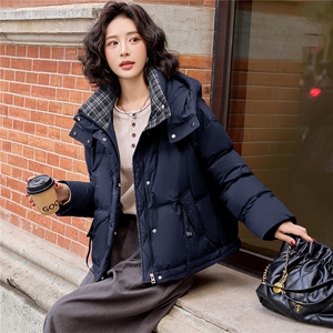 现货！2025冬季新款白鸭绒羽绒服女图片
