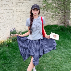 俏皮减龄休闲短袖T恤套装裙女夏新款显瘦学院风格子半身裙两件套，女装半身裙，2D014
