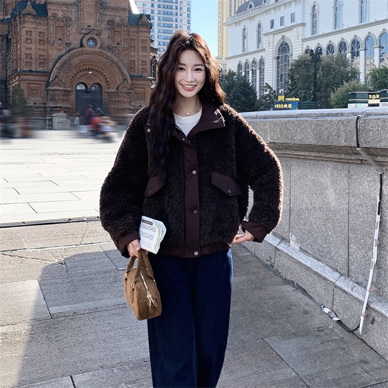 2025冬装新款深棕色皮毛一体拼接外套2B082-2243-p260k390,女装短外套,2B082