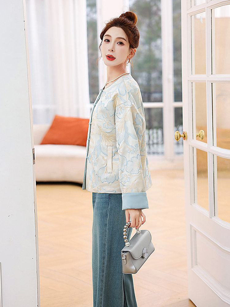 高级感刺绣撞色拼接外套女2026春季新款洋气减龄唐装开衫上衣,女装短外套,奕薇雅