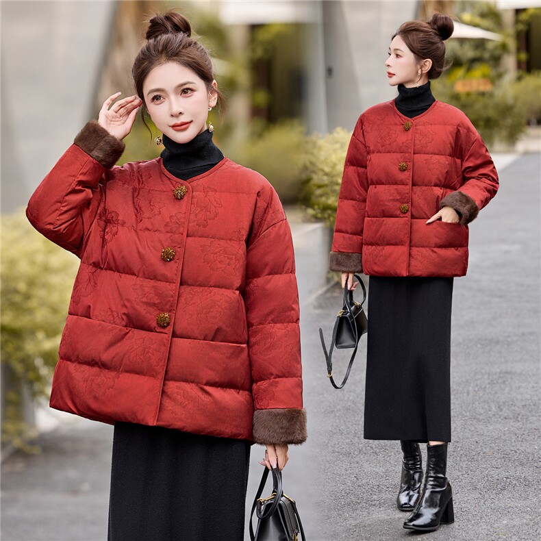 现货。现货。2025年冬季羽绒保暖新中式羽绒服,女装羽绒服,艾仟回(原伊仟回)