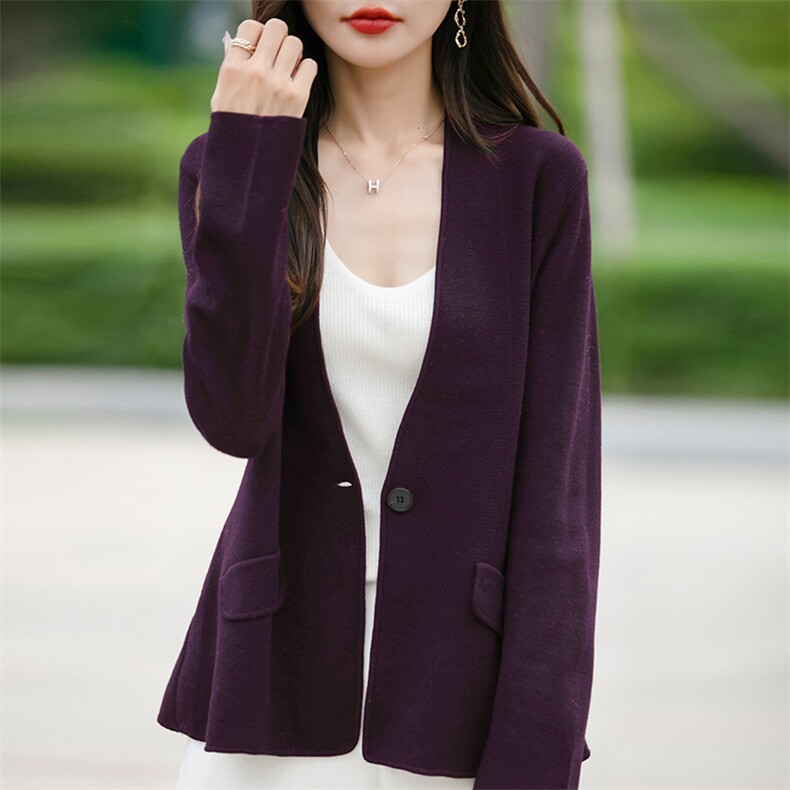时尚百搭女士羊毛针织开衫 简约优雅通勤商务外套图片